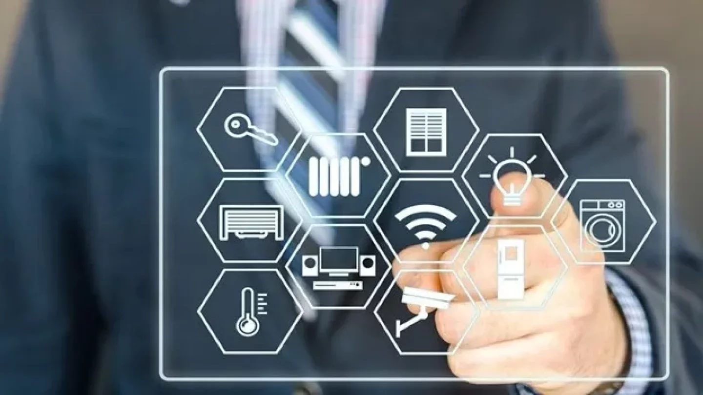 Diseño y Desarrollo de Plataformas Digitales Robustas con Egamary